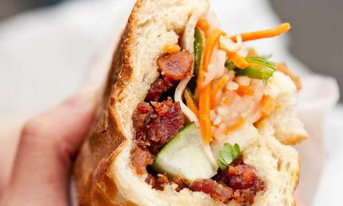 Theo David Farley, bánh mì kẹp Việt Nam là loại bánh kỳ diệu nhất.