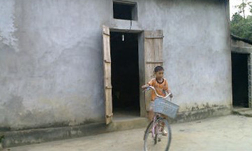 Ngôi nhà của cặp vợ chồng nghi vấn chuyên sinh con để… bán.