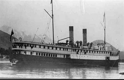 Khi đó, vụ chìm tàu SS Islander đã khiến 40 người có mặt trên tàu thiệt mạng. Phần lớn hành khách có mặt trên tàu là thợ mỏ trở về từ Klondike mang theo rất nhiều vàng.