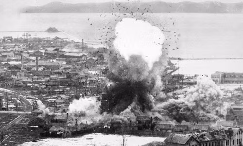 3. Chiến tranh Triều Tiên (1950 - 1953) đã cướp đi sinh mạng của khoảng 1,2 triệu người và tổn thất về kinh tế lên đến 364 tỷ USD.