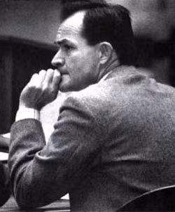 Từ nhỏ cho đến lớn, sát nhân Kraft được mọi người biết đến là một người thông minh, lanh lợi và không có biểu hiện nào bất thường.