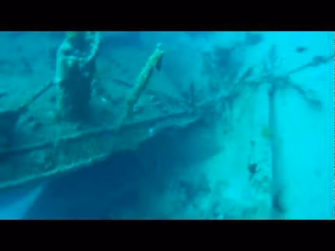 Vào năm 1945, tàu Antilla chở đầy vàng của quân đội Đức đi dọc Biển Bắc để đầu hàng phe đồng minh do thua trận trong Chiến tranh thế giới 2.