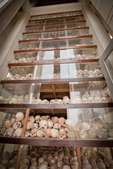 Hàng ngàn sọ người ở cánh đồng chết là minh chứng chân thực nhất về tội ác diệt chủng mà Polpot đã gây ra cho người dân Campuchia.