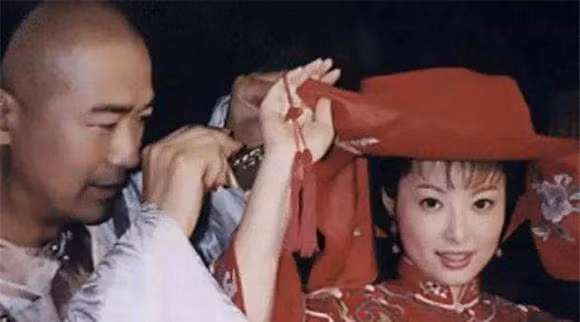 Mo mo Ky Hieu Lam, canh tuong ben trong gay choang-Hinh-4