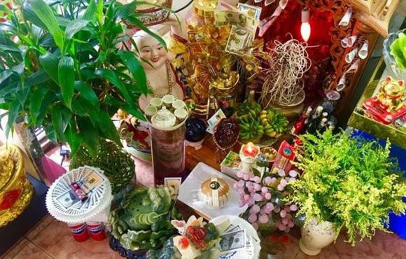 Ngay tot rut chan nhang ban tho Than Tai, ong Dia nam 2025?-Hinh-2