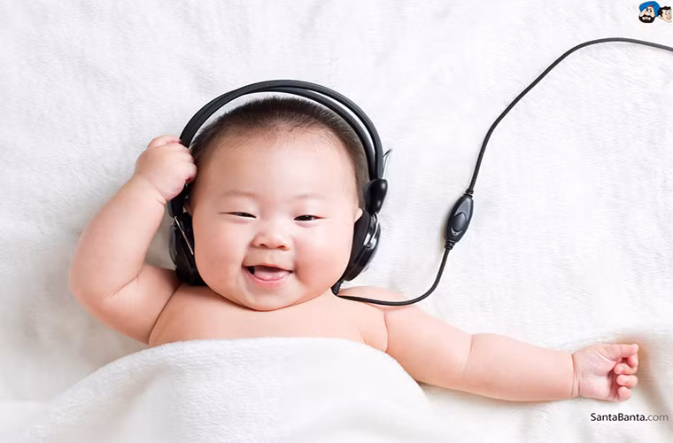 đôi khi bé lại thật sành điệu!