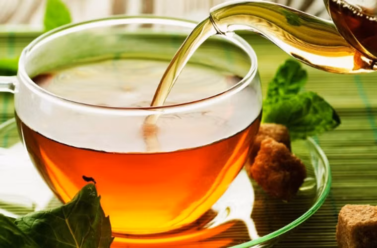 Theo các chuyên gia Anh, mức nhiệt phù hợp để thưởng trà là từ 50 – 60 độ C.