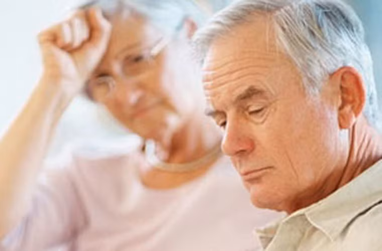 Tuổi. Giống như hầu hết các dạng ung thư khác, ung thư bàng quang thường gặp ở người lớn tuổi. Cụ thể, theo số liệu của Cancer.org, 9 trong số 10 trường hợp được chẩn đoán mắc bệnh đều ở nhóm đối tượng trên 55 tuổi.