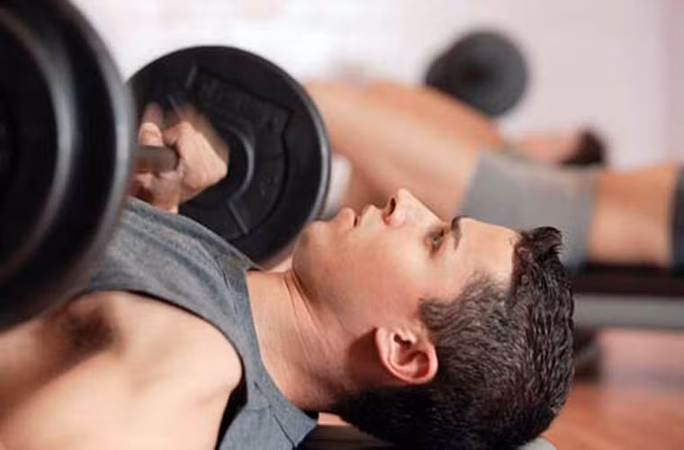 Aerobic là bài tập được nhiều chuyên gia khuyên thực hiện bởi nó mang lại lợi ích tổng thể như cải thiện lưu thông máu, tăng cường hệ miễn dịch.