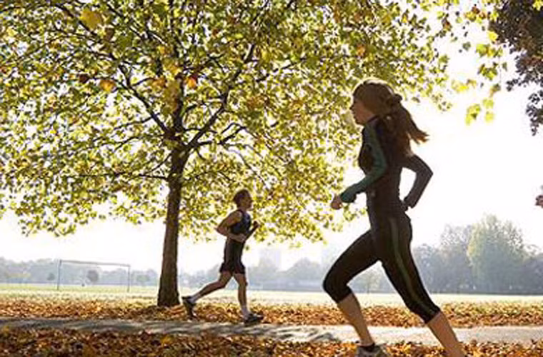 Mỗi chị em nên dành năm ngày mỗi tuần để tập luyện. Thời gian luyện tập cần kéo dài khoảng 30 phút là hợp lý.