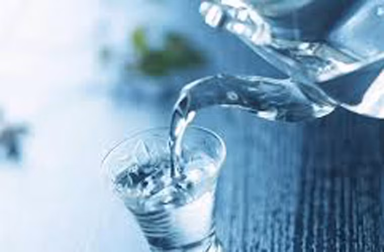 Trong trường hợp này, bạn nên uống thật nhiều nước để bảo vệ bàng quang.