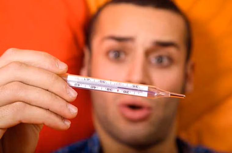 Tăng thân nhiệt. Theo Trung tâm Kiểm soát và Ngăn ngừa bệnh (CDC), nhiệt độ quá cao cướp đi sinh mạng khoảng 650 người Mỹ mỗi năm. Đặc biệt, từ năm 1979 đến 2003, lượng người chết vì nắng nóng còn nhiều hơn nạn nhân các thiên tai khác như lốc xoáy, bão, lũ lụt và động đất.