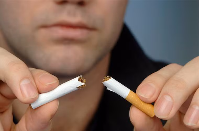 Bỏ thuốc lá. Các hóa chất có trong thuốc lá có khả năng ảnh hưởng đến hệ miễn dịch và làm suy yếu khả năng chống lại HPV trong cơ thể. Chính vì vậy, việc từ bỏ thói quen hút thuốc lá không bao giờ là muộn.