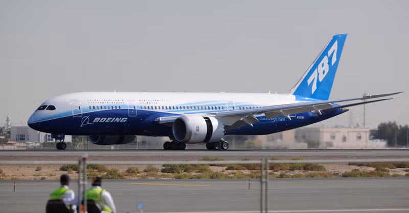 Có thể nói Boeing 787 là mẫu máy bay đắt hàng nhất triển lãm hàng không Dubai.