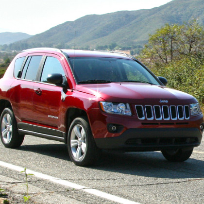 Jeep Compass cũng là mẫu xe mà phái đẹp yêu mến.