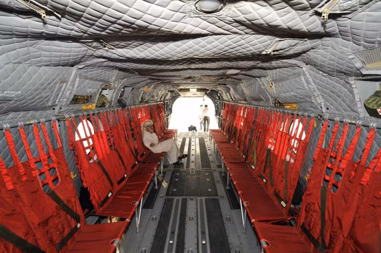 Các chuyên cơ quân sự cũng được đem đến tham gia triển lãm.