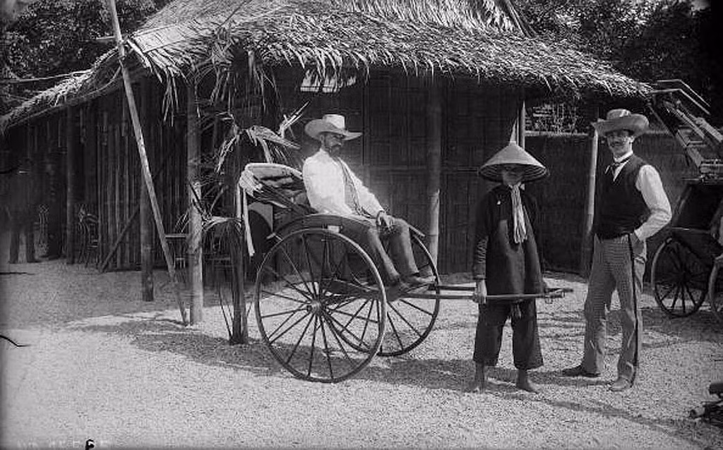 Xe kéo tay của người Việt xuất hiện trong hội chợ Quốc tế Paris 1889. Ảnh tư liệu.