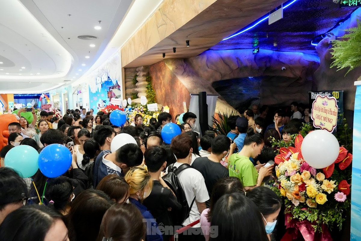 Xep hang kham pha 'thuy cung khong nuoc' tai Ha Noi-Hinh-13