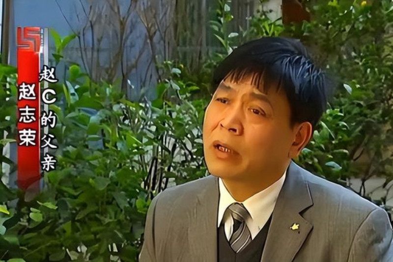 Con trai khon kho khong lam noi the can cuoc vi ten dat