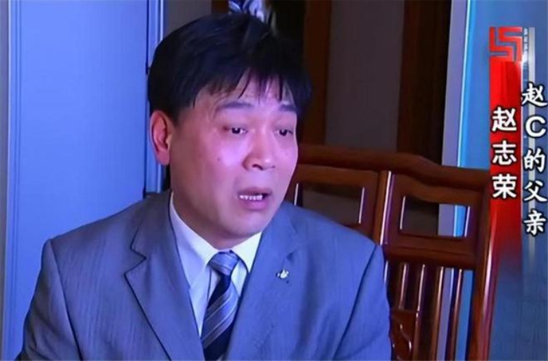 Con trai khon kho khong lam noi the can cuoc vi ten dat-Hinh-2