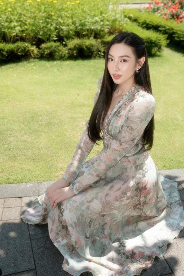 ài tập được Thùy Tiên tín nhiệm là HIIT - một dạng cardio cường độ cao. HIIT bao gồm một chuỗi các bài tập buộc cơ thể phải huy động hết sức lực để thực hiện, nhờ đó đẩy nhịp tim lên cao, giúp đốt calo trong thời gian ngắn.