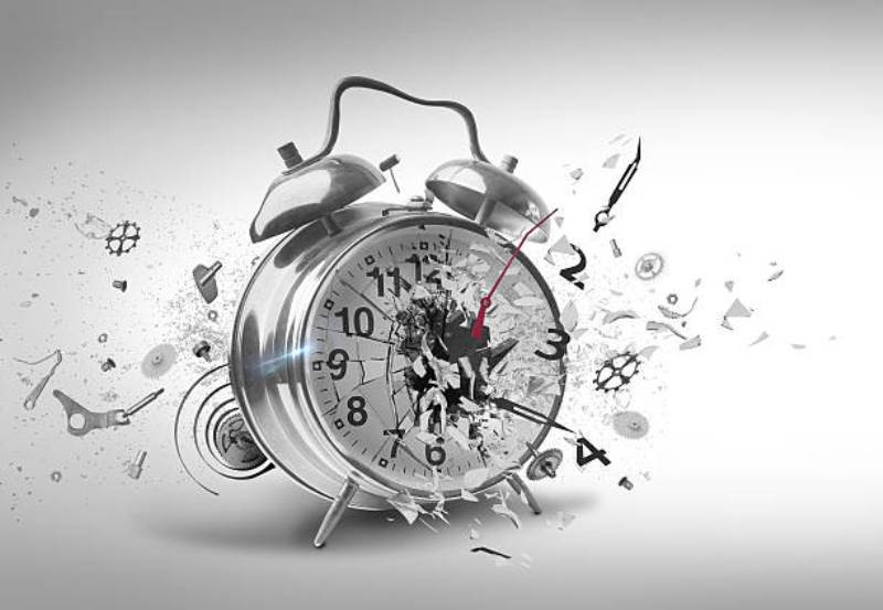 Loi phong thuy khien tien bac va suc khoe “quay lung“-Hinh-3