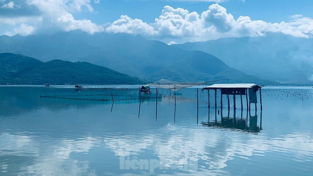 'Tuyet tinh coc' huyen ao tren vinh Lang Co-Hinh-4