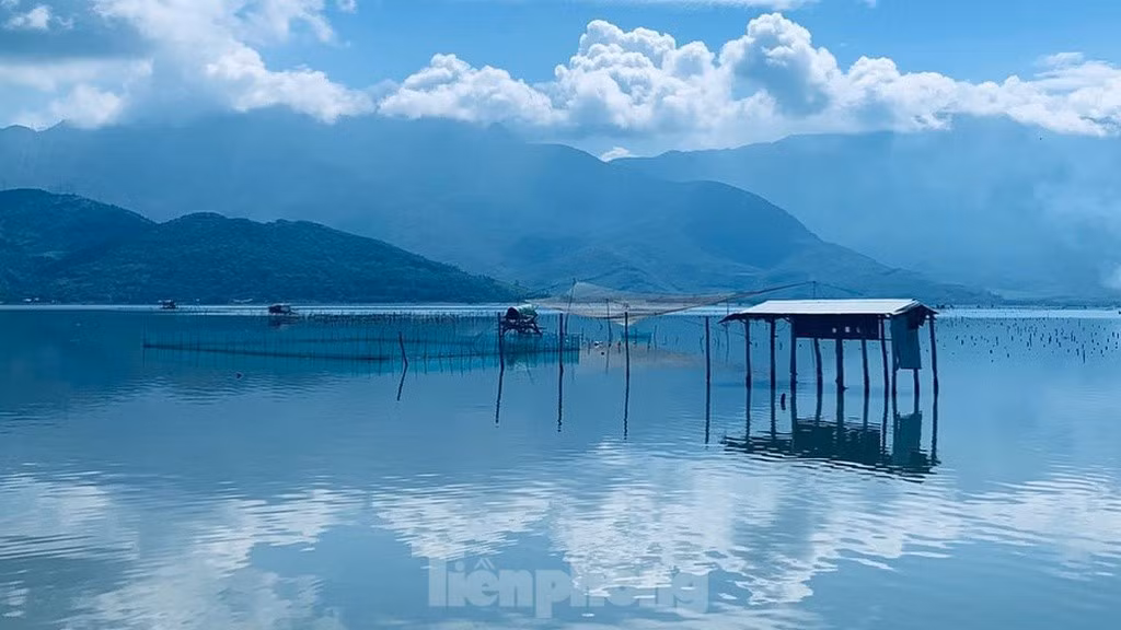 'Tuyet tinh coc' huyen ao tren vinh Lang Co-Hinh-4