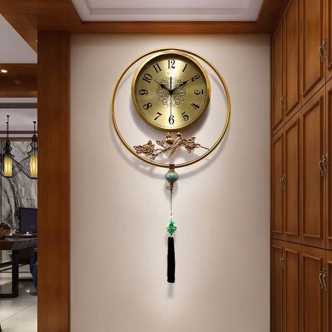 Trong nha khong treo 2 dong ho, gia chu khoe manh, giau co