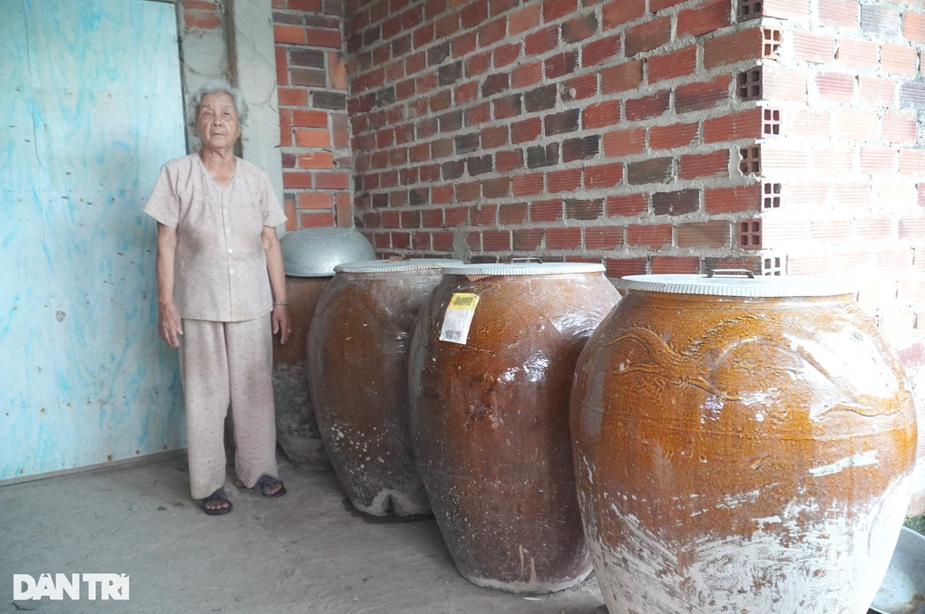 “Bà tổ” nghề làm món “hao cơm nhất miền Tây” kể thời hoàng kim - Hình 3 “Ba to” nghe lam mon “hao com nhat mien Tay” ke thoi hoang kim-Hinh-3