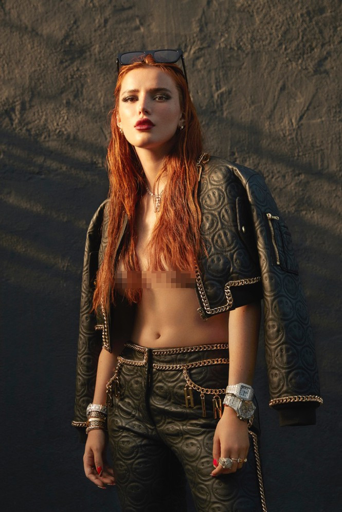 ##s###Mỹ nhân 9x " thả rông" vòng 1 táo bạo