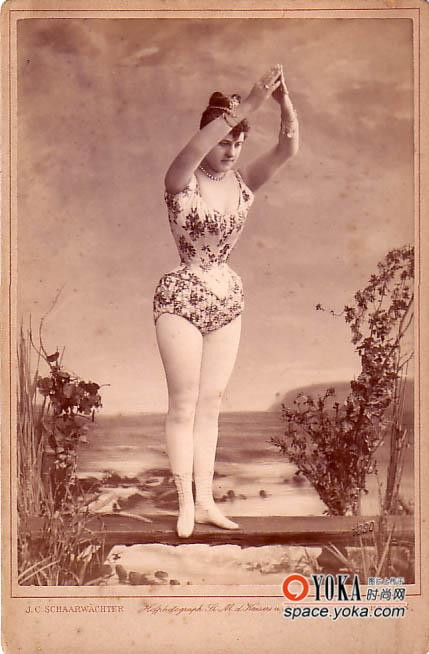 Các nhà khoa học cũng chứng minh, vòng eo nhỏ cho thấy một cơ thể khỏe mạnh. Dù là đàn ông hay đàn bà, một vòng eo quá to hoặc thô sẽ dễ mắc các bệnh về tim, tiểu đường, ung thư …