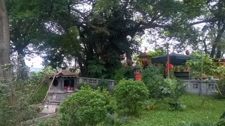 Nơi thờ tự chính của đền.