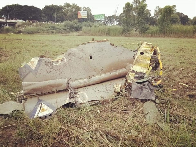 Kinh hoang: 20 phut, hai chien dau co Myanmar roi lien tiep-Hinh-2