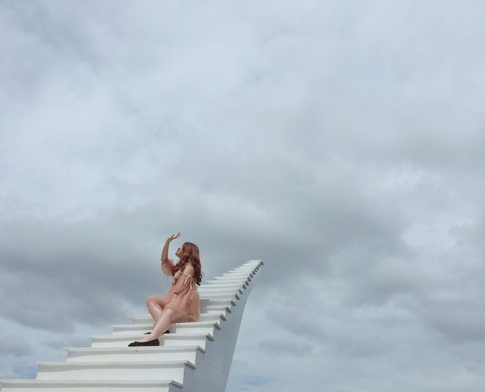 Tuy nhiên những người mắc chứng sợ độ cao có lẽ chẳng dám bén mảng lên những nấc thang này! @chinh_hip8678.