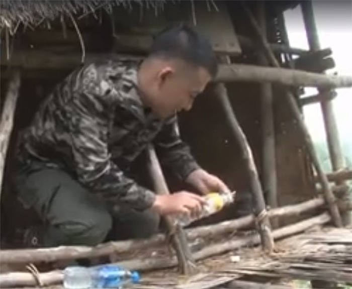 Khoảng 0h ngày 26/10, tại khu vực dốc Kẽm thuộc bản Xốp Pu, xã Yên Na, huyện Tương Dương, phát hiện có 3 đối tượng đang mang theo ma túy và vũ khí, lập tức, Ban chuyên án tiến hành bao vây, nổ súng chỉ thiên nhằm tuyên truyền, kêu gọi các đối tượng đầu hàng.