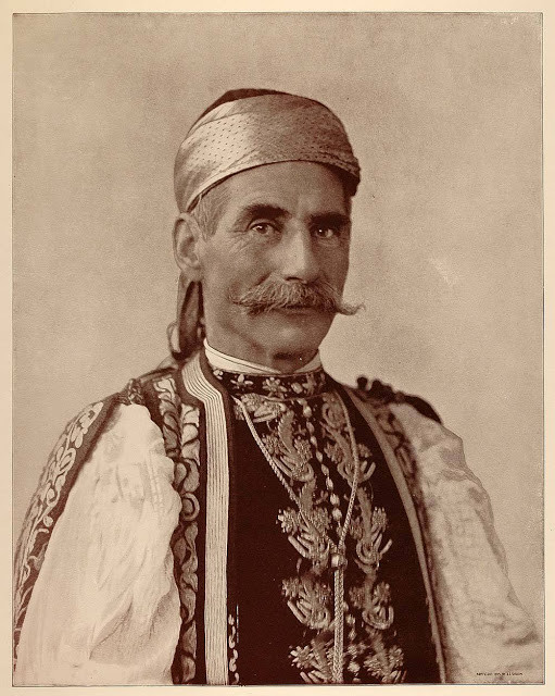 Ông Milhim Ouardy, kiếm sĩ người Syrian. Ảnh: Vintag.