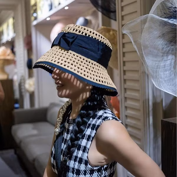 Theo đó, diva nhạc Việt đã phải xây dựng lịch trình ăn uống, tập luyện, nghỉ ngơi vô cùng khoa học. Chị từng chia sẻ bản thân đã áp dụng chế độ detox cơ thể trong vòng 7 ngày bằng các loại nước ép như cần tây, dứa, chanh, củ dền, súp lơ, gừng,... để thanh lọc cơ thể.