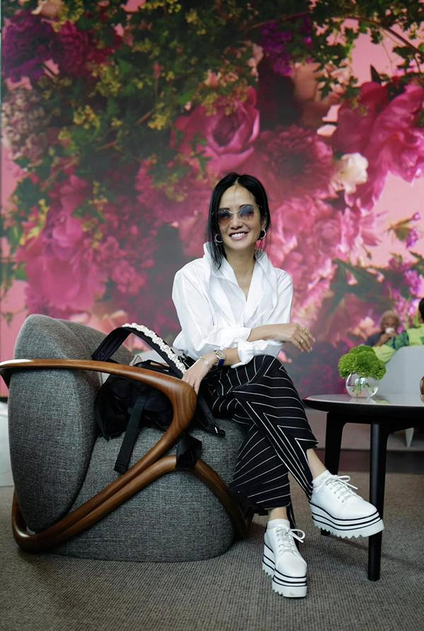 ngày trước khi detox, chị đã giảm lượng thực phẩm mình tiêu thụ trong mỗi bữa. Đồng thời, sau thời gian thanh lọc, chị cũng chia nhỏ khẩu phần ăn 3 bữa chính, 2 bữa phụ với lượng thức ăn vừa đủ để cơ thể thích ứng dần dần.