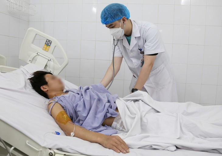 Thuyen tac dong mach phoi, “sat thu” an minh nen can trong