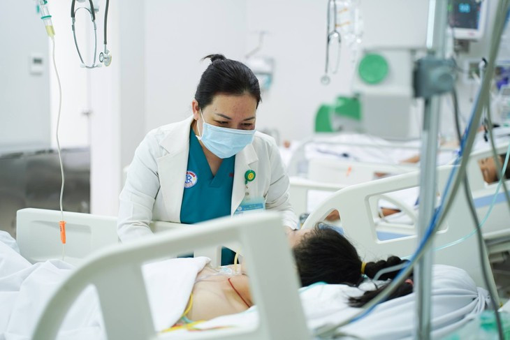 Nhieu benh nhan tre bi viem nao tu mien do u quai buong trung-Hinh-2