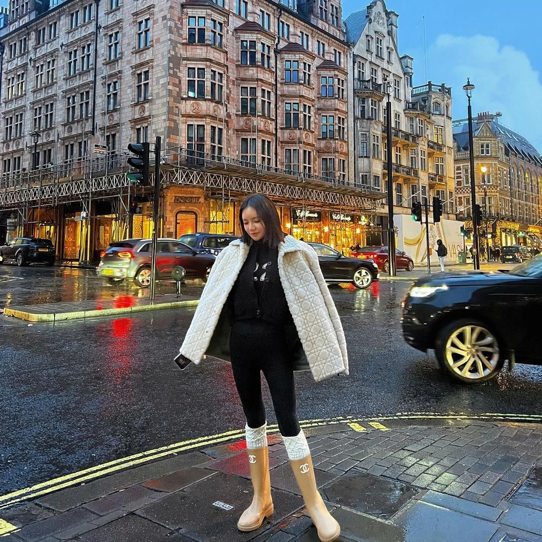 Con gai ty phu Singapore bi chong cu “chia tay doi lai qua“-Hinh-2