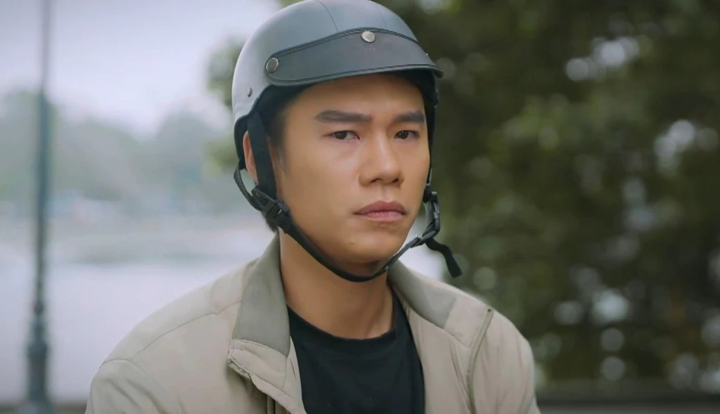 Phim truyền hình Những nẻo đường gần xa đang nhận được sự quan tâm từ khán giả với sự tham gia của dàn diễn viên trẻ Cù Thị Trà, Ngô Minh Hoàng, Bích Thủy, Trần Việt Hoàng, Trần Trung Kiên…