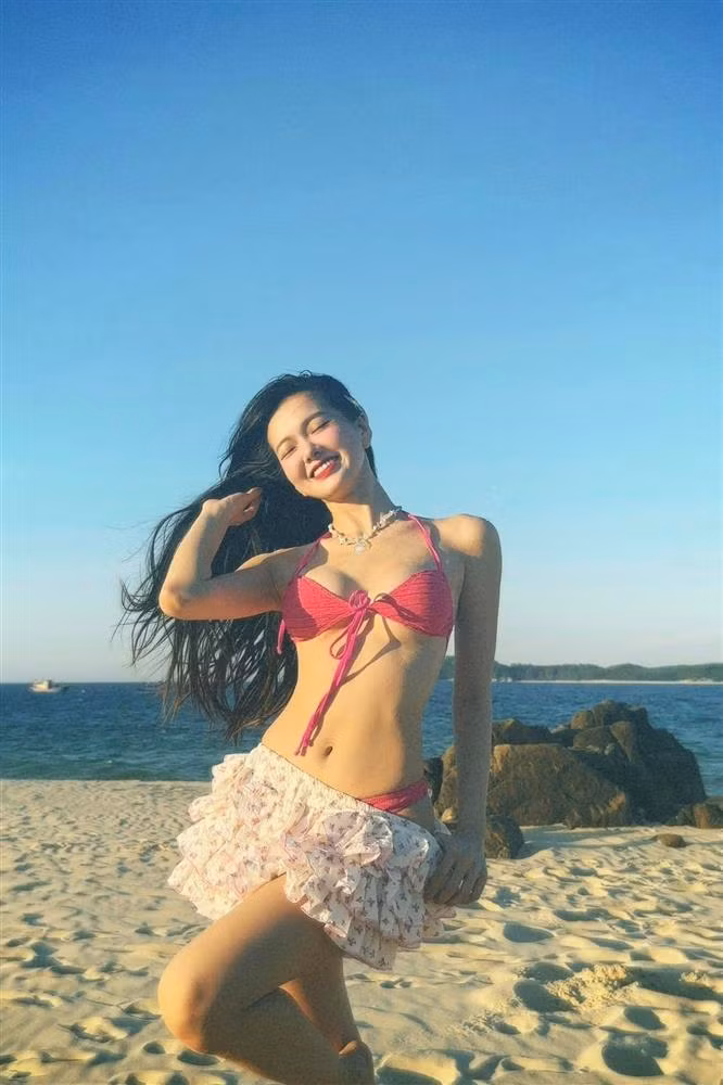 3 vòng nóng bỏng của Yên Đan nhận được khá nhiều bình luận tích cực từ fan.