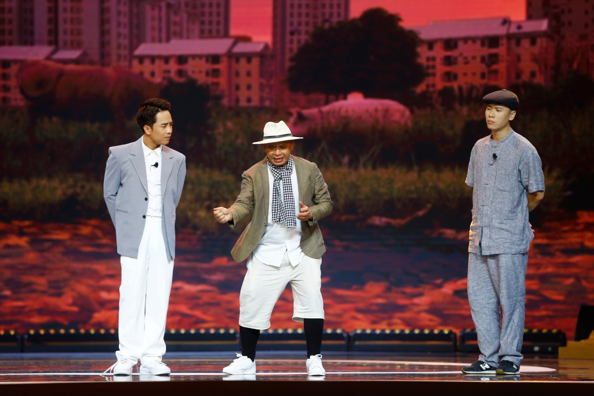 Các vấn đề xã hội sẽ được đề cập đến trong chương trình năm nay có thể kể đến như tình trạng bội thực content bẩn trên mạng xã hội; vấn nạn về nới lỏng quản lý của các công ty bảo hiểm, giá vàng tăng phi mã, đất đai, nhà ở hay công tác phòng chống tham nhũng...