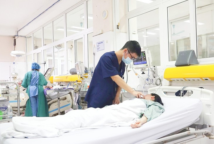 Benh nhan 40 tuoi ngo doc thuoc gay te nguy kich khi di nho rang