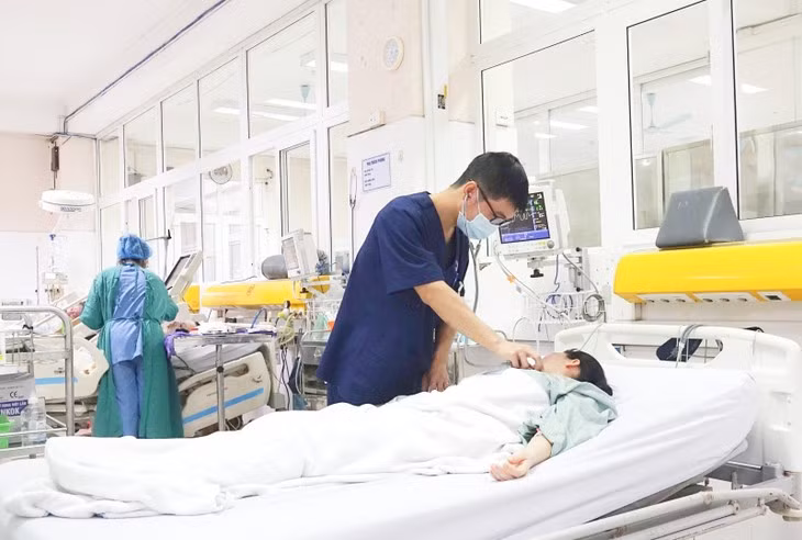 Benh nhan 40 tuoi ngo doc thuoc gay te nguy kich khi di nho rang