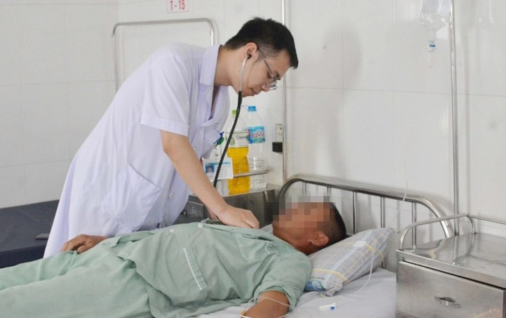 Nam benh nhan suy than cap do lam viec duoi troi nang thoi gian dai