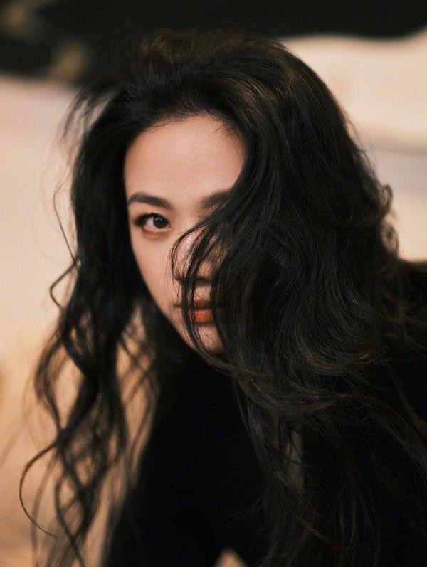 goài ra, Thang Duy cũng như nhiều mỹ nhân khác, cô thường xuyên dùng kem chống nắng. Đây cũng là cách để cô bảo vệ da, chống lại quá trình lão hóa.