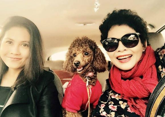 Nữ nghệ sĩ và con gái thi thoảng hội ngộ.